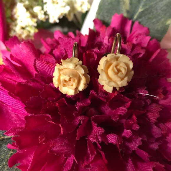 Signed vintage rose earrings/gold stamped - Picture 2 of 7